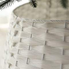Salcar Weihnachtsbaumdecke aus Poly-Rattan in Weiß – Eleganter Weihnachtsbaumrock, Ø 60 / 66 cm, Stilvolle Abdeckung für den Baumständer