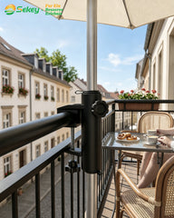 Sekey Sonnenschirmhalter für Balkon – Klemmhalterung für Geländer, platzsparender Schirmständer ohne Bohren, für runde & eckige Geländer (Ø 20–50 mm) & Schirmstöcke 19–38 mm, Schwarz-Metall