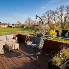 Sekey Hängesessel mit Gestell – Klappbarer Hängekorb aus PE-Rattan, Hängestuhl mit Sitz- & Kopfkissen, bis 150 kg belastbar, für Garten, Balkon, Terrasse & Wohnzimmer
