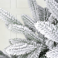 Salcar Künstlicher Weihnachtsbaum mit Schnee – Realistischer Tannenbaum aus PE & PVC, naturgetreu, schwer entflammbar, stabiler Metallständer, einfacher Aufbau, wiederverwendbar