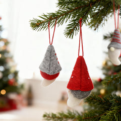 Salcar Christbaumschmuck 4er Set – Handgefilzte Weihnachtsanhänger Wichtel 10 cm aus Wollfilz, Rot & Grau, Baumschmuck Handarbeit für Weihnachtsbaum & Fenster