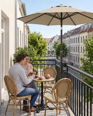 Sekey Sonnenschirmhalter für Balkon – Klemmhalterung für Geländer, platzsparender Schirmständer ohne Bohren, für runde & eckige Geländer (Ø 20–50 mm) & Schirmstöcke 19–38 mm, Schwarz-Metall