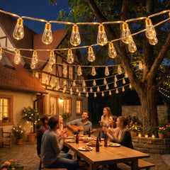 Warmweiße Hanfseil Lichterkette als stimmungsvolle Gartenbeleuchtung für gemütliche Abende