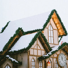 Salcar Weihnachtsgirlande künstlich Grün PVC – 3m/5m/10m, Realistische Tannengirlande für Innen & Außen, Dekoration für Tür, Kamin & Weihnachtsbaum Salcar